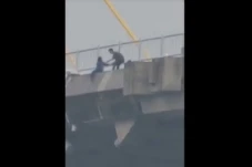 Heroik! Seorang Pria...