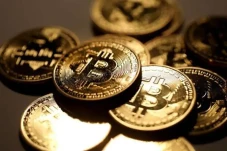 Harga Bitcoin Melesat...
