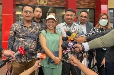 Mpok Alpa Laporkan Sahabat...