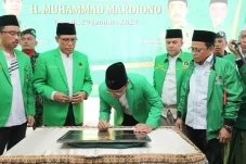 Resmikan Kantor DPC...