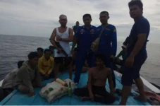 Tangkap Ikan Pakai Potasium,...
