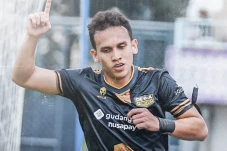 Hasil Liga 1 2022/2023:...