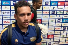 Egy Puas Debutnya Bikin...