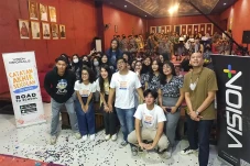 Rayakan Pencapaian 1,7...