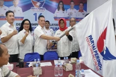 Resmi Pimpin Perindo...