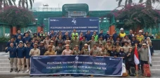Peringati HUT ke-42,...