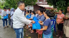 Partai Perindo Berikan...