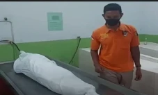 Berduel dengan Adik...