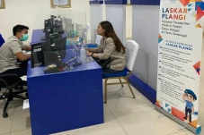 Bikin Paspor Cepat,...