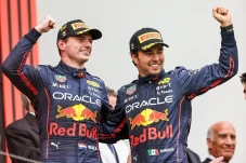 Red Bull Racing Tuntut...