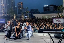 VKustik Sukses Sajikan...