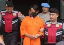 Curi Uang Rp5 Juta di...