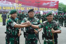 Panglima TNI Pimpin...