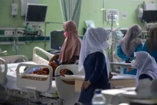 2 Kasus Gagal Ginjal...