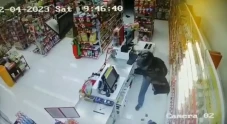 Perampokan Minimarket,...