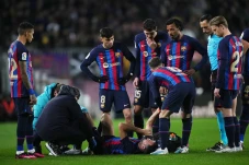Barcelona Pusing Sergio...