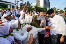 Hadiri Satu Abad NU,...