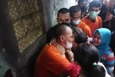 Tangis Keluarga Pecah...