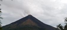 Waspada! Aktivitas Gunung...