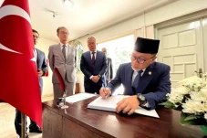 Sambangi Kedubes Turki...