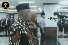 Anwar Usman Lantik 3...
