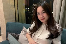 Profil Nong Poy, Transgender...
