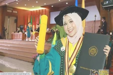 Wisudawan Terbaik Magister...