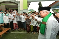 Punya Kenangan Lama,...