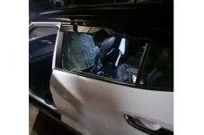Pulang Melayat, Mobil...