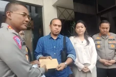 Keluarga Lega Status...