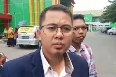 Melawan Balik, Keluarga...