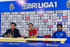 Pemain Muda dan Senior...