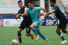 Hasil Liga 1 2022/2023:...