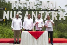 Bersejarah, BPK Serahkan...