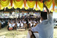 Meriah! Ratusan Warga...