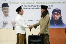 Silaturahmi ke Pesantren,...