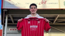 Elkan Baggott Penghias...