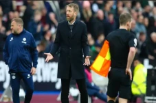 Diimbangi West Ham di...