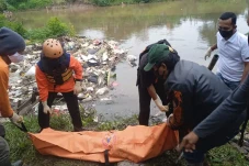 Mayat Wanita Ditemukan...