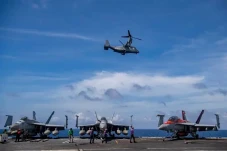 Tegang dengan China,...