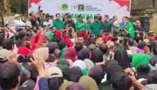 Rumor Pindah ke PPP...