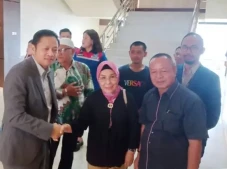 Berdamai, Kasus Jari...