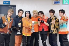 NCT Dream Sukses Duduki...