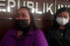 Tangis Pecah, Istri...