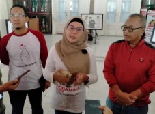 Wabup Lucky Hakim Mundur,...