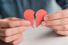 16 Pasangan Suami Istri...
