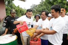 Komunitas Nelayan Pesisir...