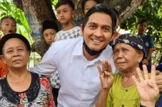 Mundur dari Jabatan...