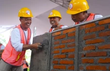 270 Tukang Bangunan...