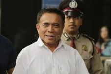 KPK Periksa Irwandi...